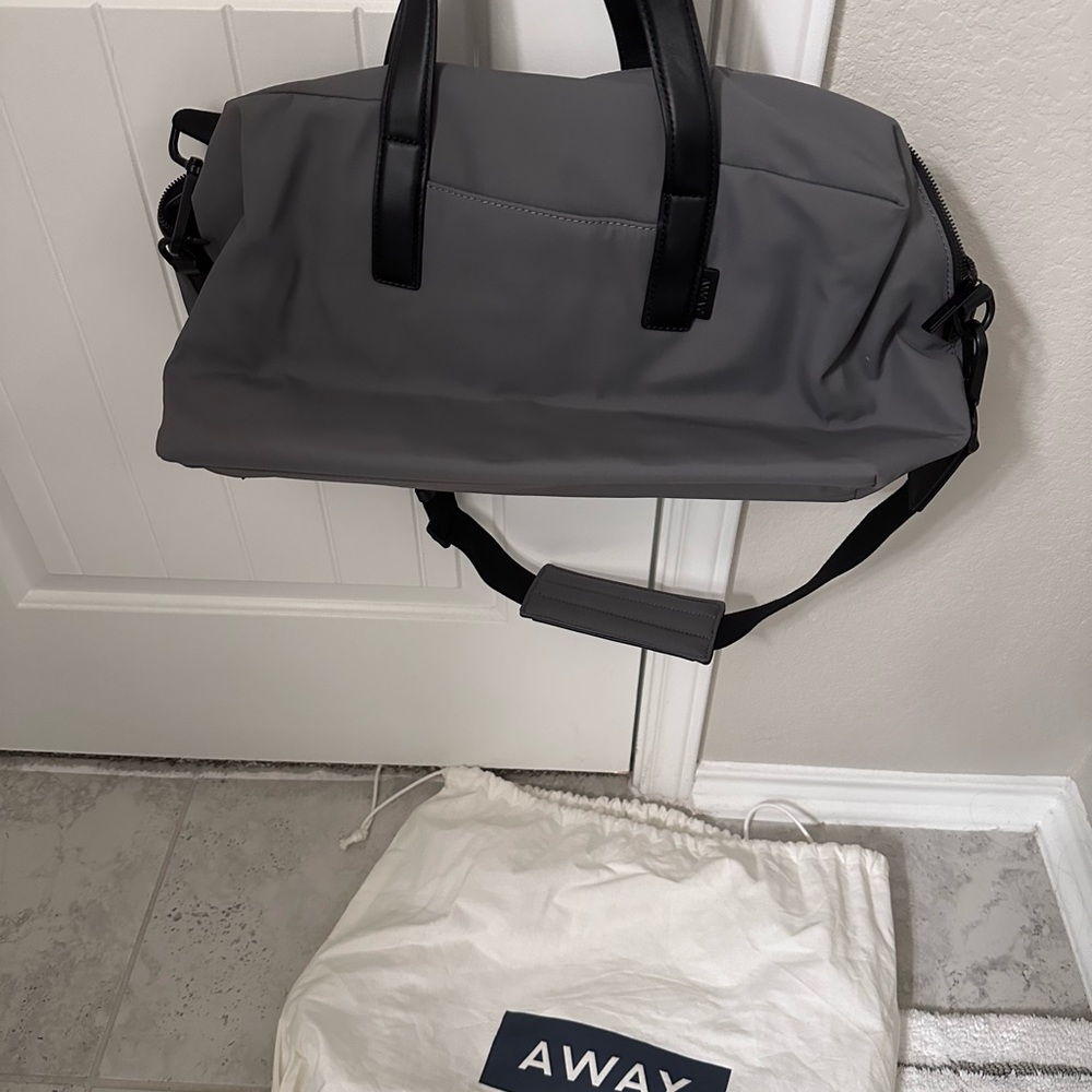 Away Everywhere Bag (very good condition with duster)